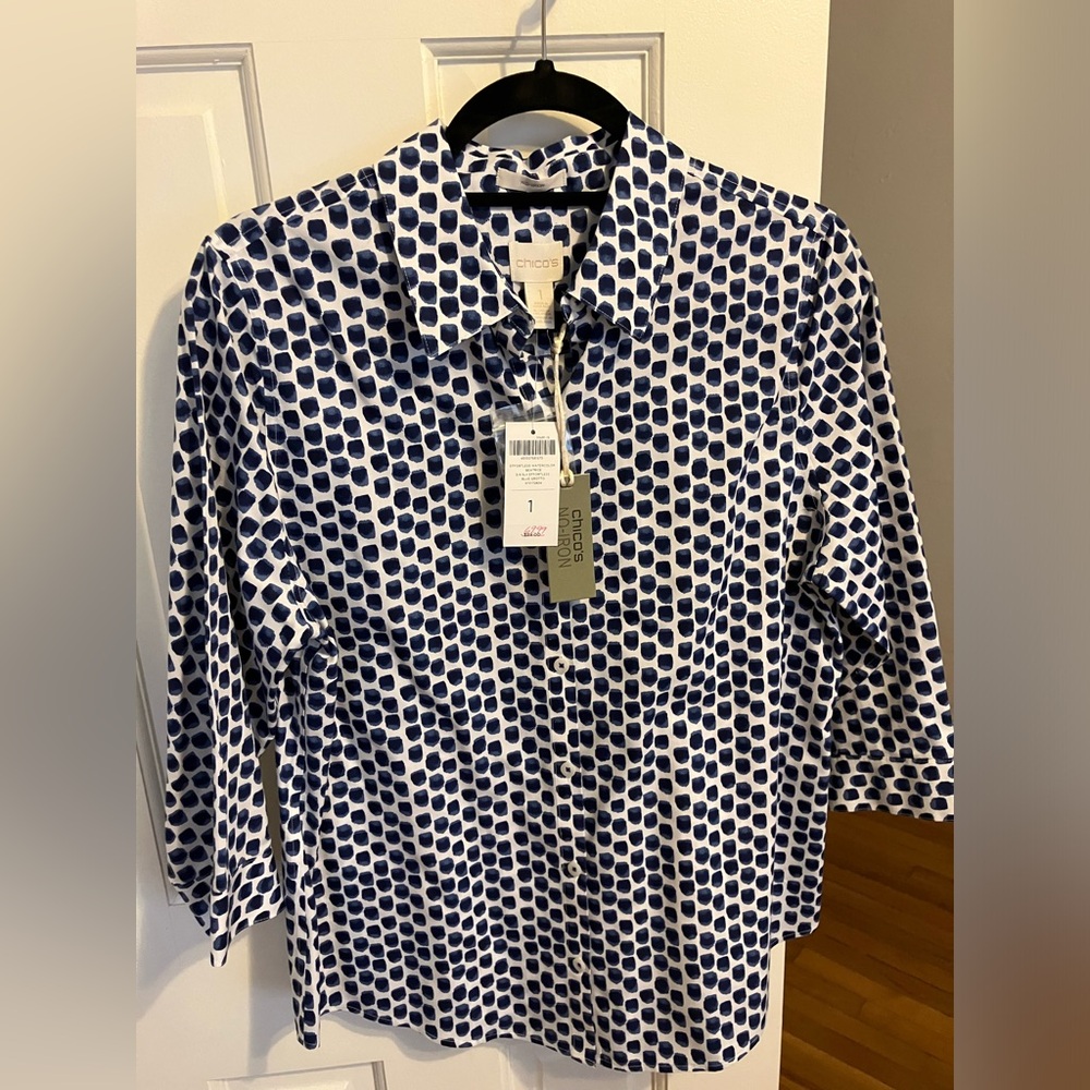 Chico’s No-Iron Blouse Sz 1 (8)  “Blue Grotto” style